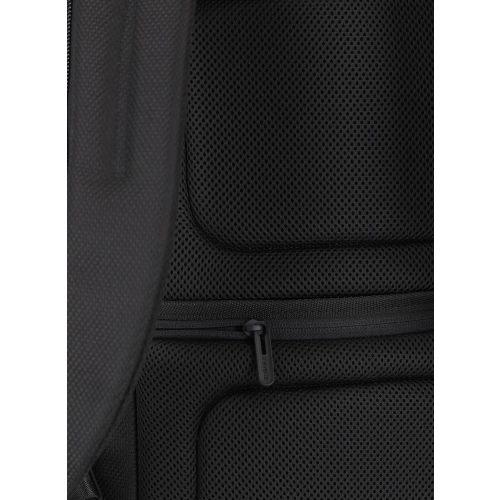Plecak biznesowy 18L Travelite MEET 1843-01 RFID czarny